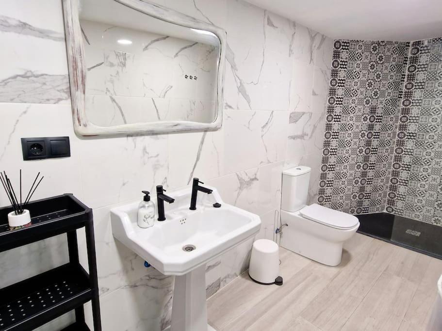 Apartamento Con Terraza Y Barbacoa بلتيرنا المظهر الخارجي الصورة
