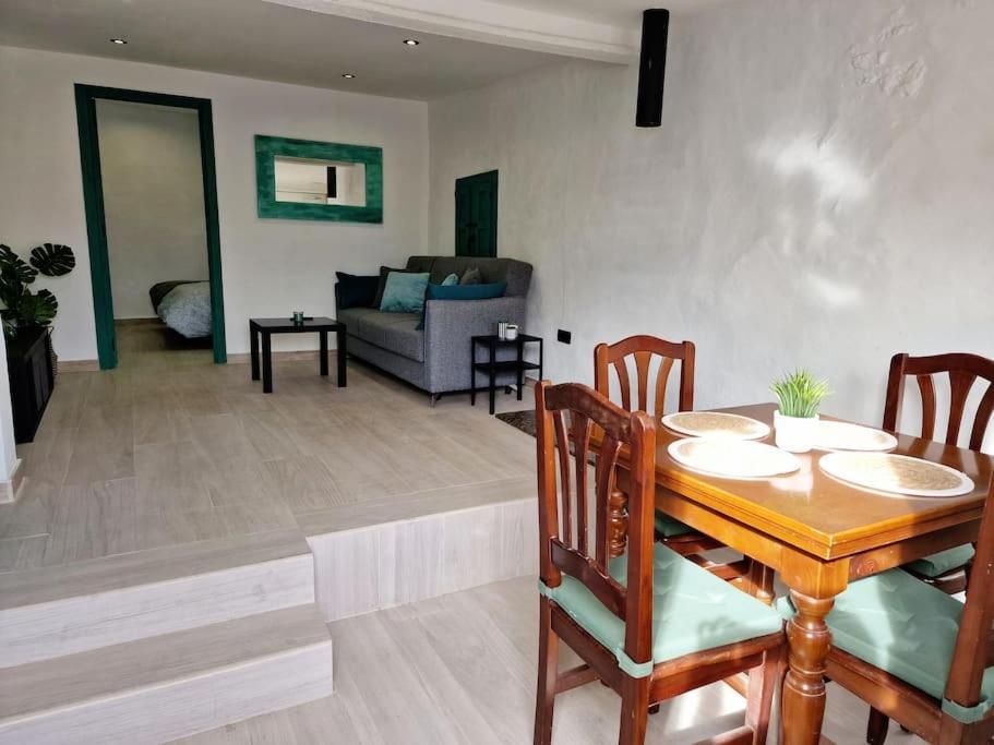 Apartamento Con Terraza Y Barbacoa بلتيرنا المظهر الخارجي الصورة